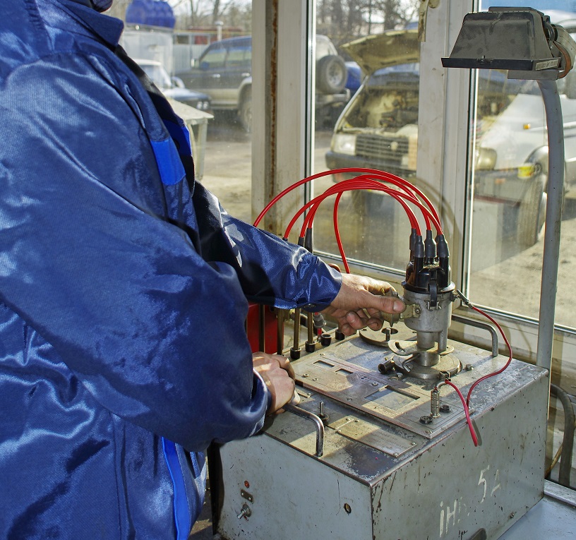 Проверка прерывателя распределителя на стенде Проверка прерывателя распределителя на стенде