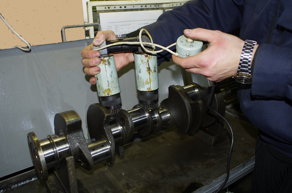 Проверка коленвала на микротрещины Проверка коленвала на микротрещины