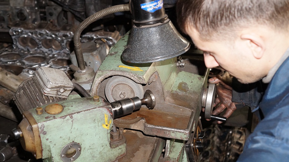 Шлифовка фаски клапана Шлифовка фаски клапана